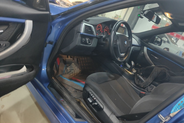 BMW 3 Series 2017 #16 BMW 3 Series 2017 car image #16