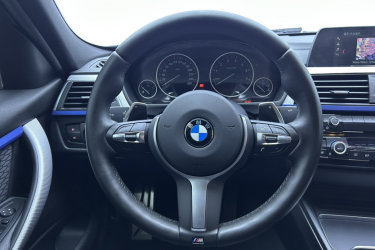BMW 3 Series 2018 #15 BMW 3 Series 2018 car image #15