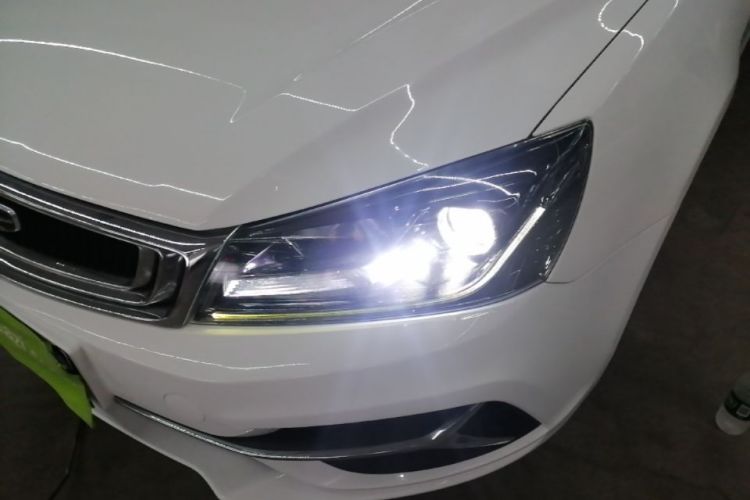 GEELY Emgrand 2019 #23 GEELY Emgrand 2019 car image #23