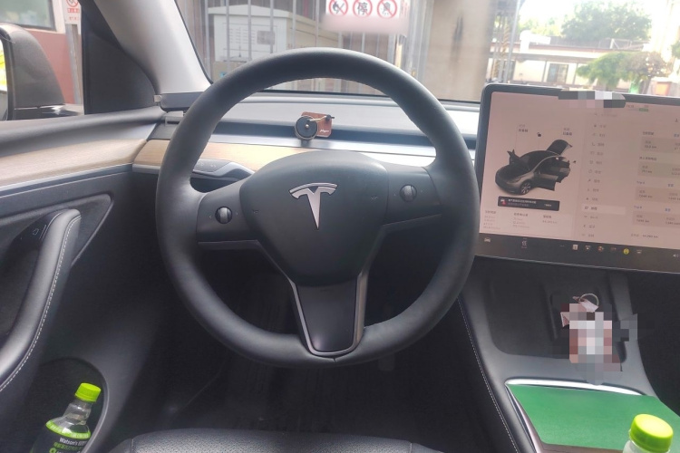 Tesla Model Y 2021 #15 Tesla Model Y 2021 car image #15