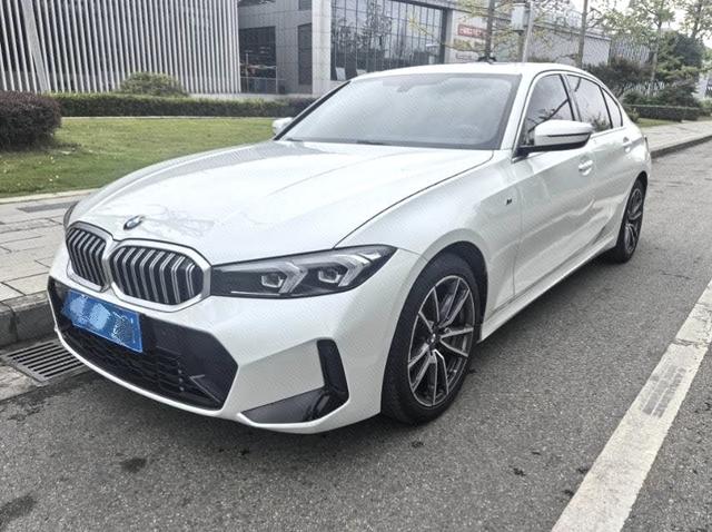 BMW 3 Series 2023 #13 BMW 3 Series 2023 immagine di auto #13