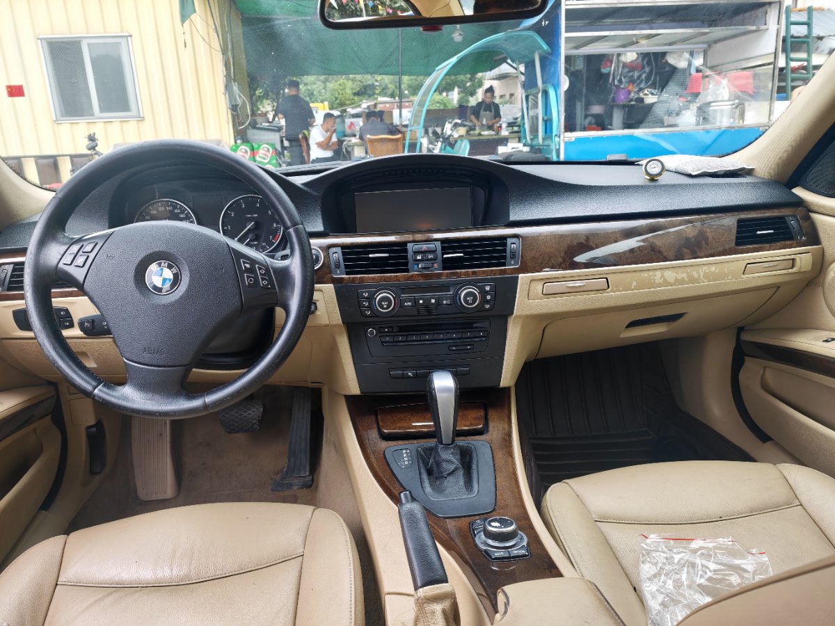 BMW 3 Series 2009 #5 BMW 3 Series 2009 car image #5