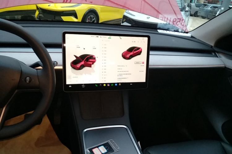 Tesla Model Y 2024 #13 Tesla Model Y 2024 car image #13