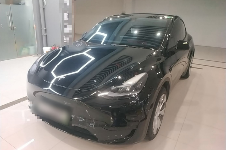 Tesla Model Y 2023 #2 Tesla Model Y 2023 car image #2