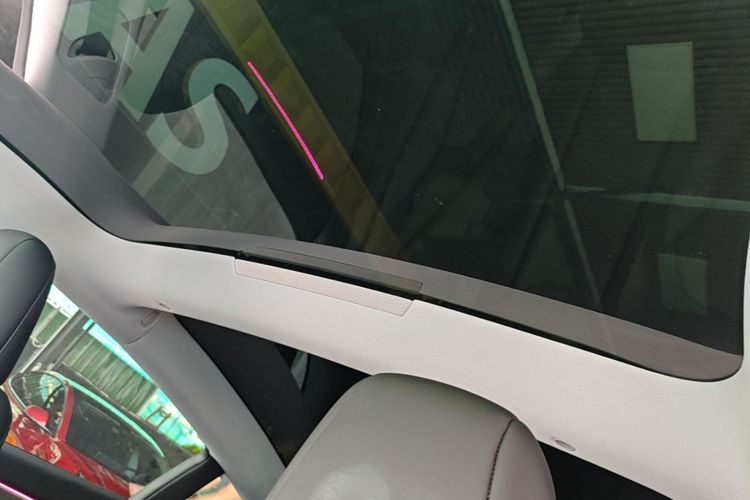 Tesla Model 3 2024 صورة سيارة #18