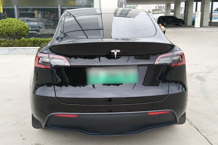 Tesla Model Y 2022 #6 Tesla Model Y 2022 car image #6