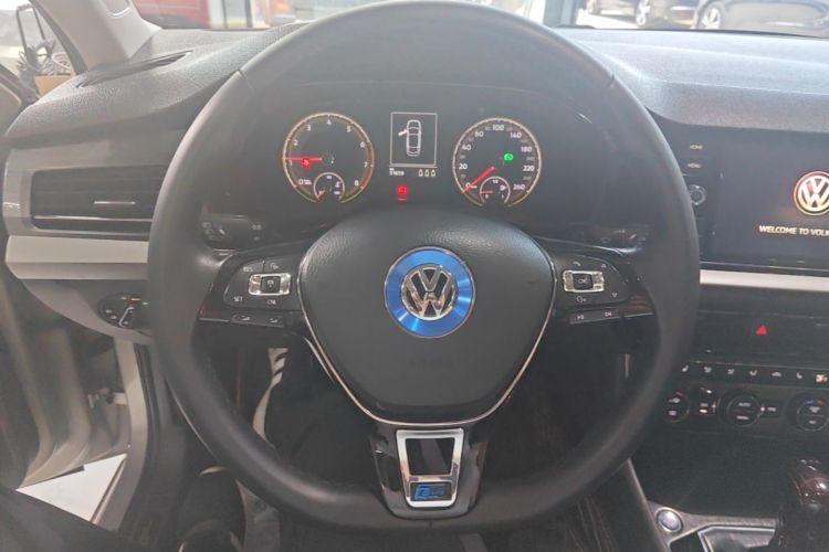 Volkswagen Lavida 2019 #11 Volkswagen Lavida 2019 car image #11