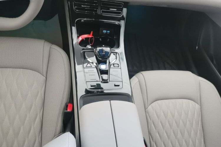BYD Han 2025 #18 BYD Han 2025 immagine di auto #18