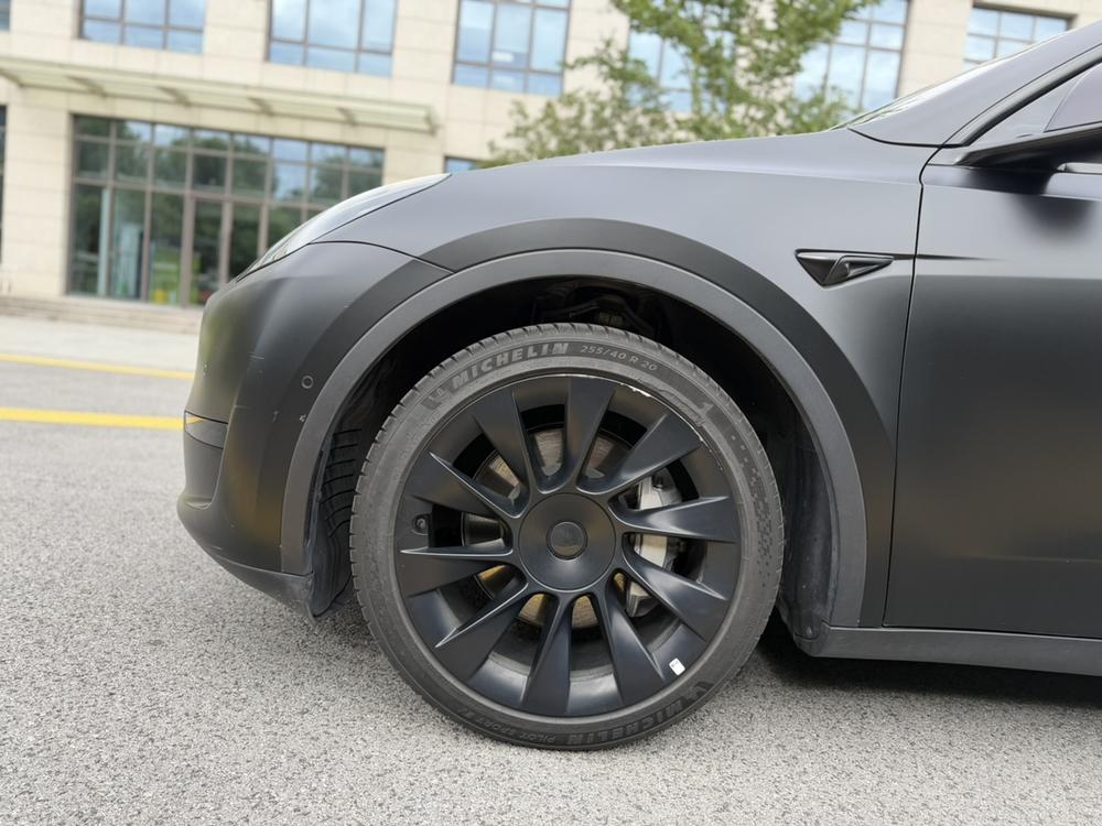 Tesla Model Y 2022 #4 Tesla Model Y 2022 car image #4