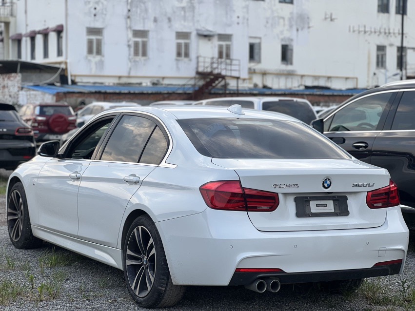 BMW 3 Series 2019 #3 BMW 3 Series 2019 car image #3