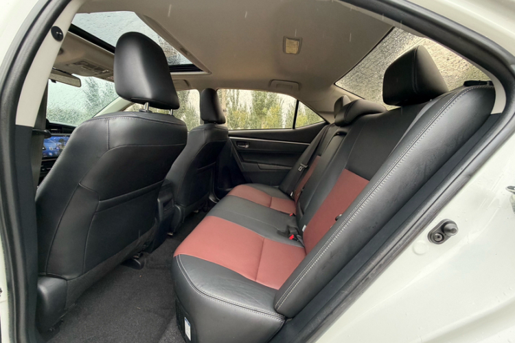 Toyota Corolla 2019 #17 Toyota Corolla 2019 car image #17