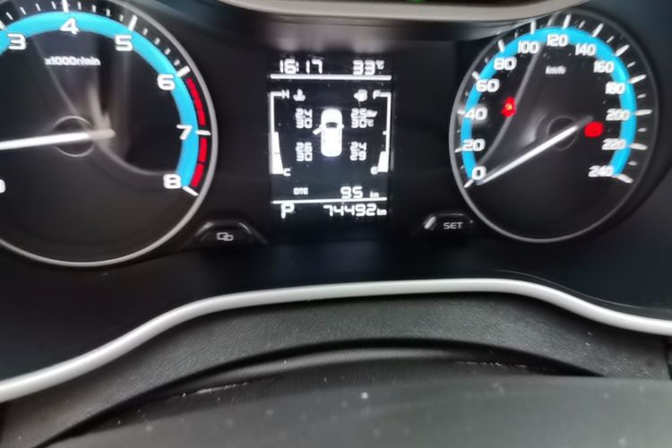GEELY Emgrand 2021 car image #11