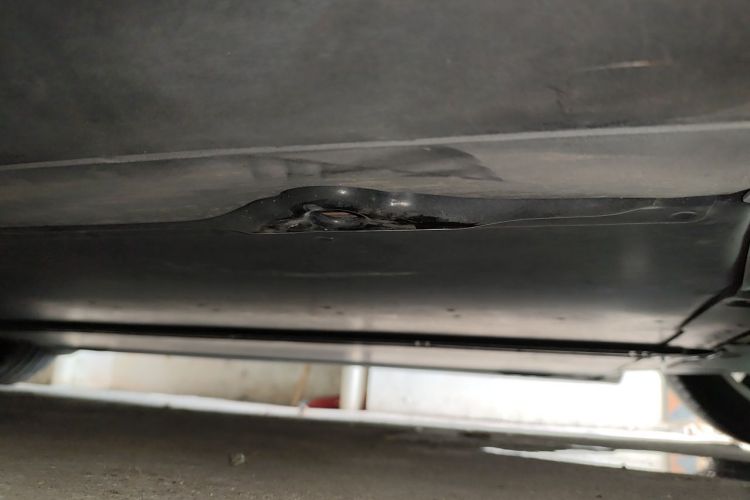 Tesla Model Y 2022 car image #23