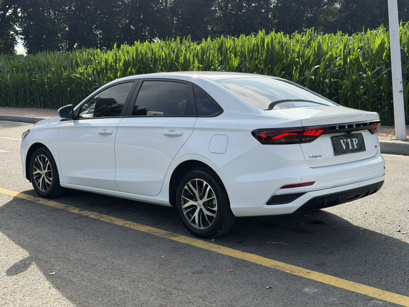 GEELY Emgrand 2023 car image #10