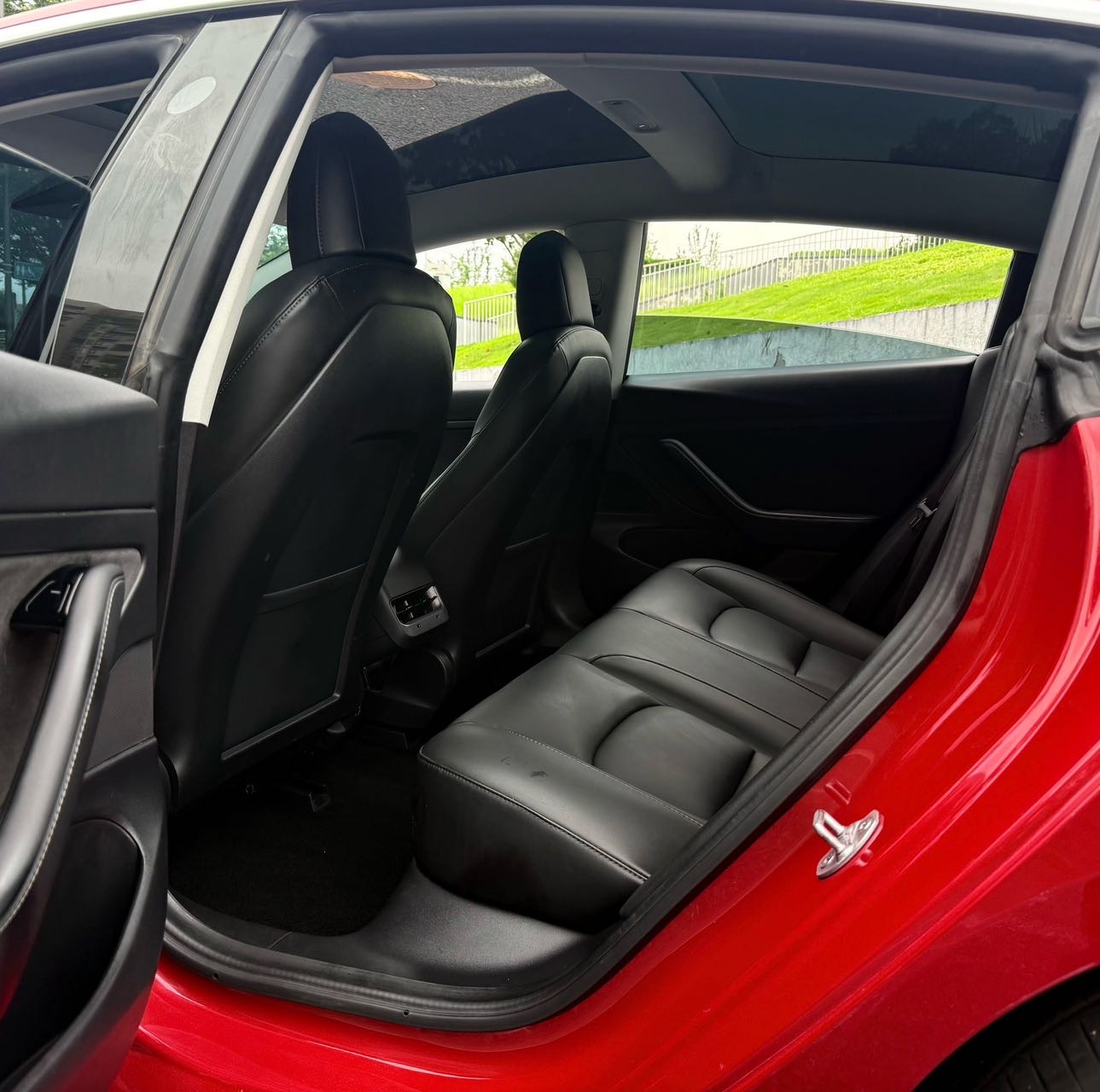 Tesla Model 3 2020 car image #7