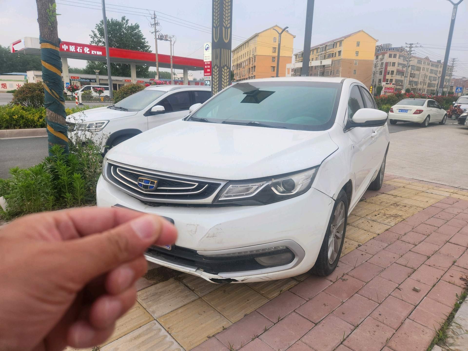 GEELY Emgrand 2017 car image 