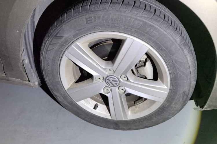 Volkswagen Golf 2014 car image #9
