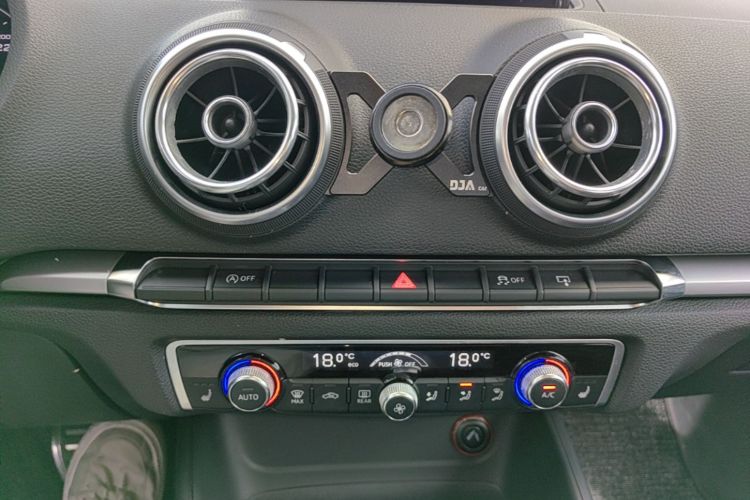 Audi A3 2017 car image #13