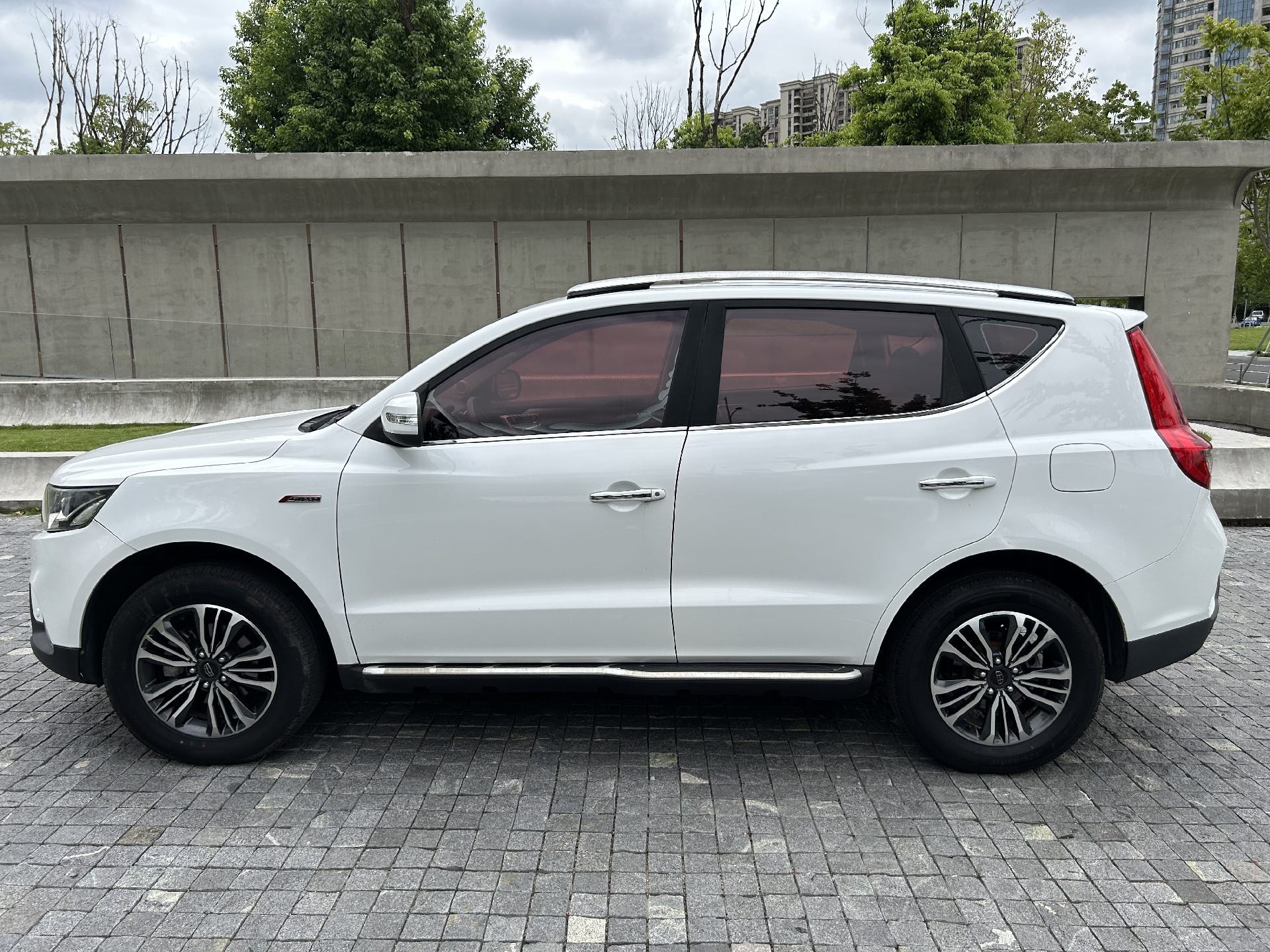 GEELY Vision X6 2017 car image #7