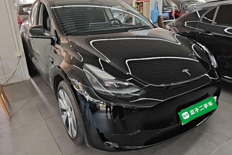 Tesla Model Y 2022 car image #4