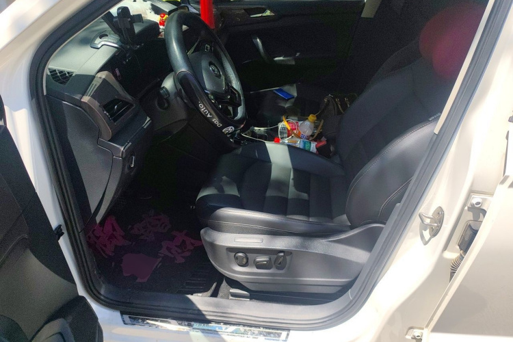 Volkswagen Tharu 2019 #19 Volkswagen Tharu 2019 car image #19
