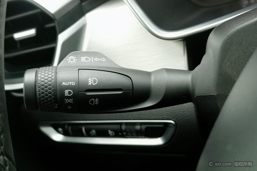 GEELY Coolray 2020 #16 GEELY Coolray 2020 car image #16