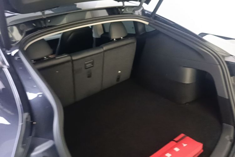 Tesla Model Y 2024 #21 Tesla Model Y 2024 car image #21