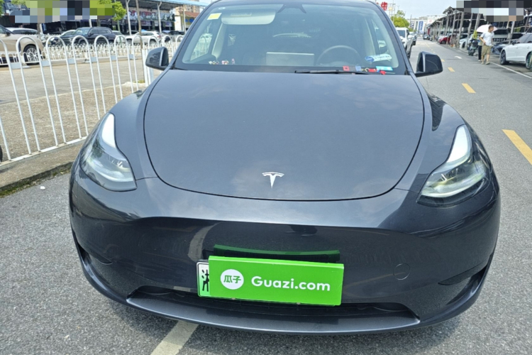 Tesla Model Y 2024 #3 Tesla Model Y 2024 car image #3