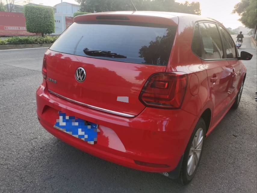 Volkswagen Polo 2014 car image #6