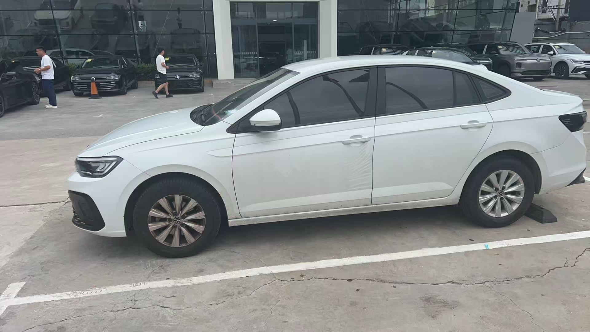 Volkswagen Lavida 2024 immagine di auto #3