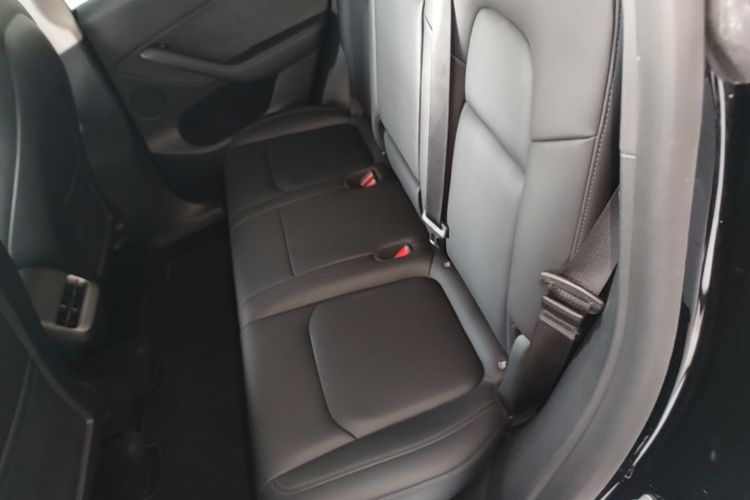 Tesla Model Y 2022 #17 Tesla Model Y 2022 car image #17