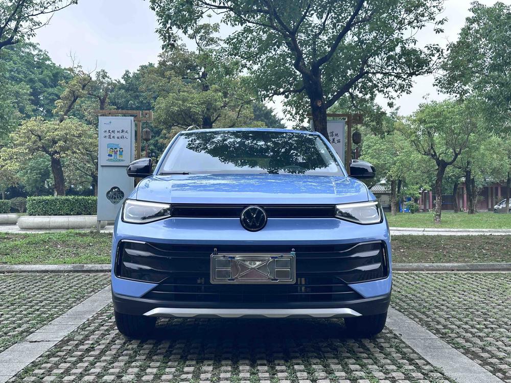 Volkswagen Tharu 2024 immagine di auto #2