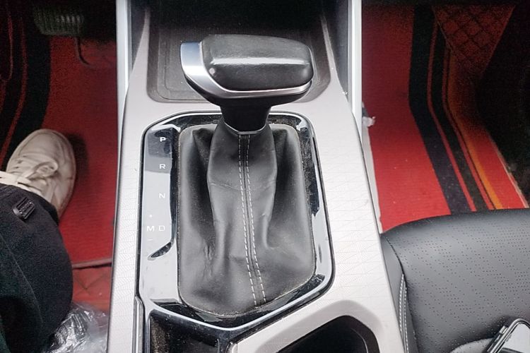 GEELY Emgrand 2022 car image #16