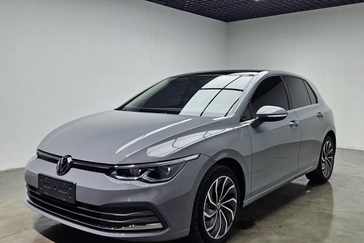 Volkswagen Golf 2022 car image #2