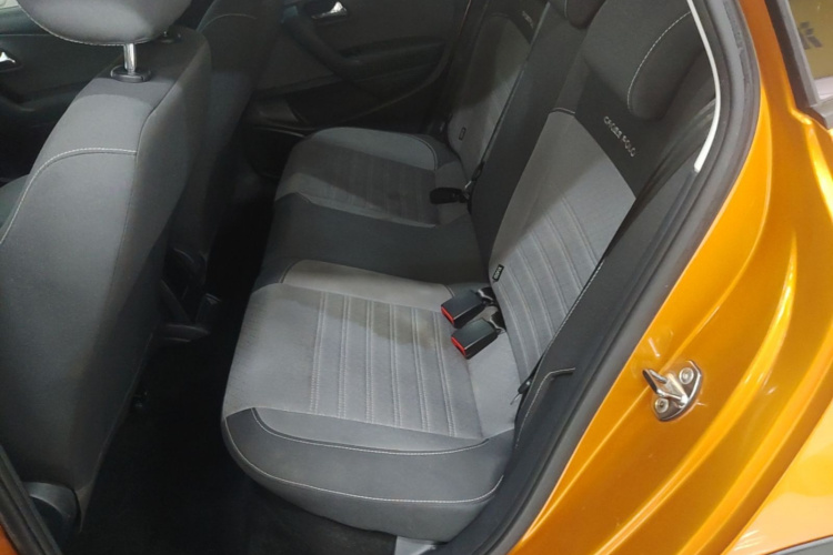 Volkswagen Polo 2014 #17 Volkswagen Polo 2014 car image #17