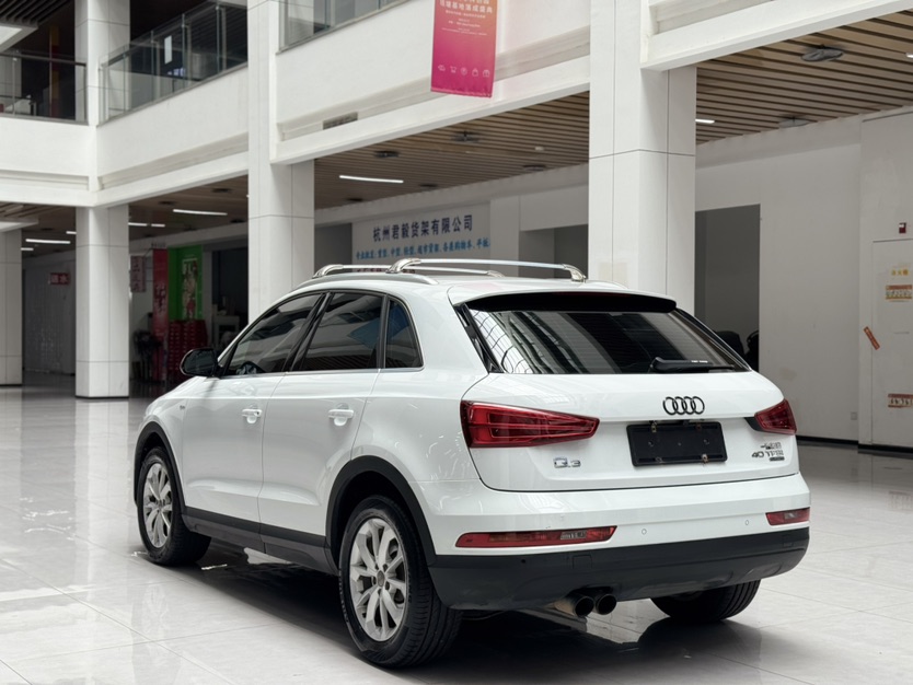 Audi Q3 2016 car image #7
