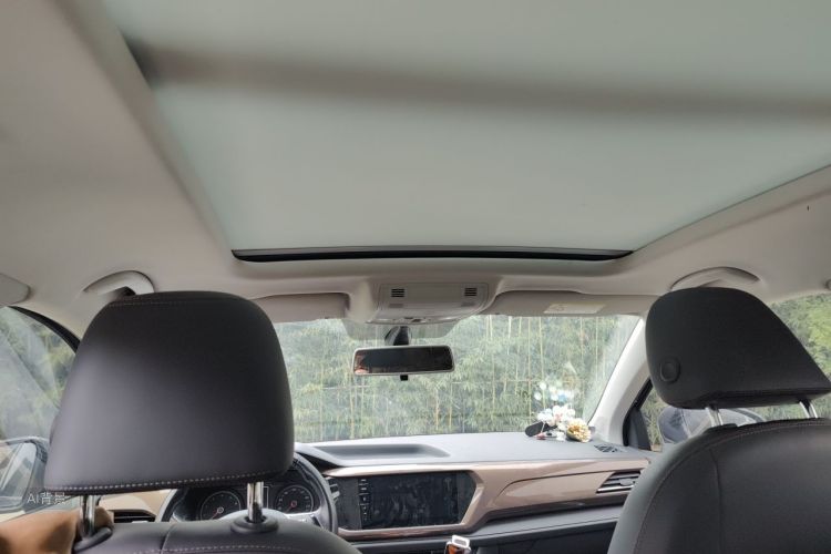 Volkswagen Tharu 2021 immagine di auto #20