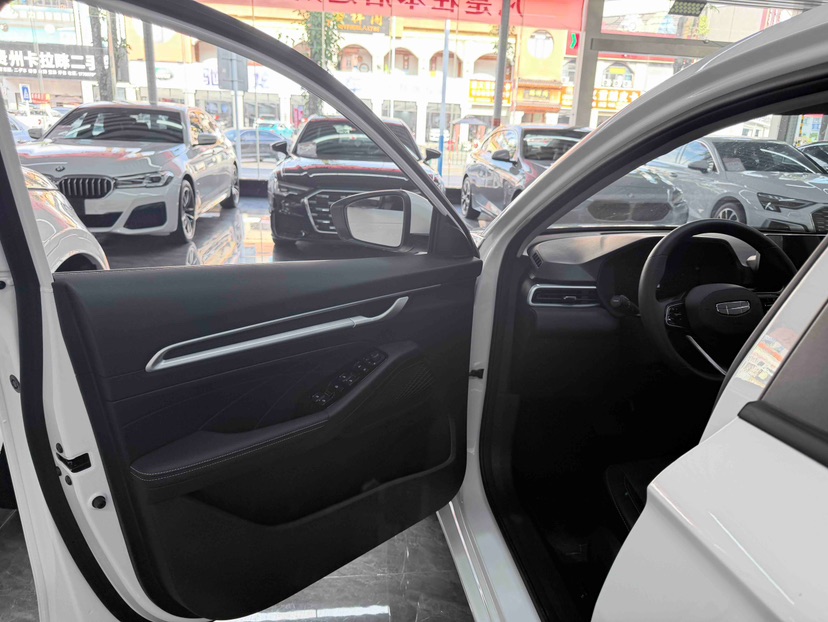 GEELY Emgrand 2025 #3 GEELY Emgrand 2025 car image #3