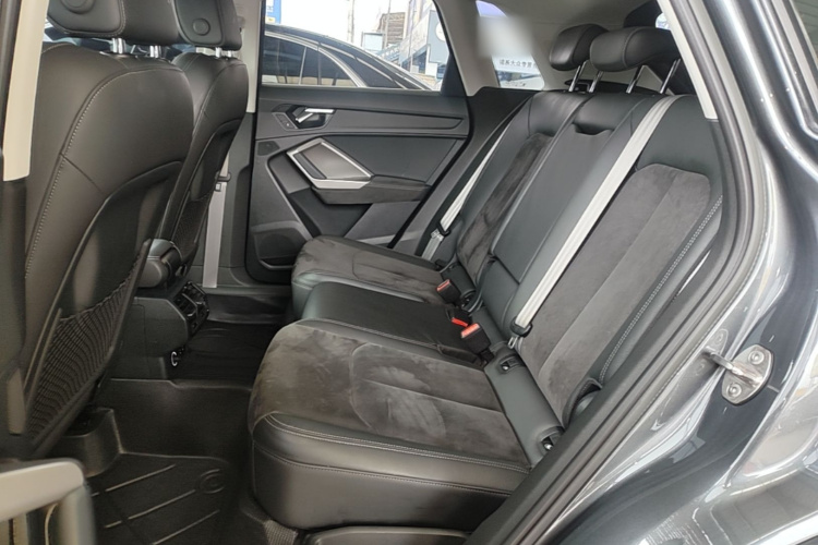 Audi Q3 2021 imagen de coche #17