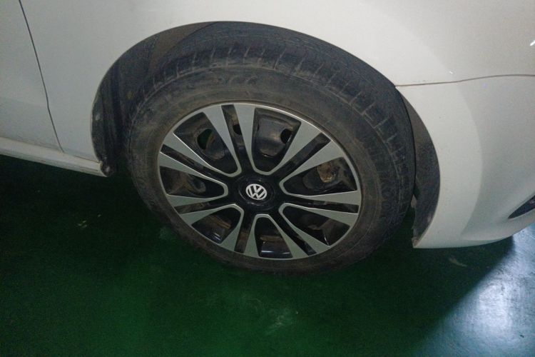 Volkswagen Polo 2019 car image #9