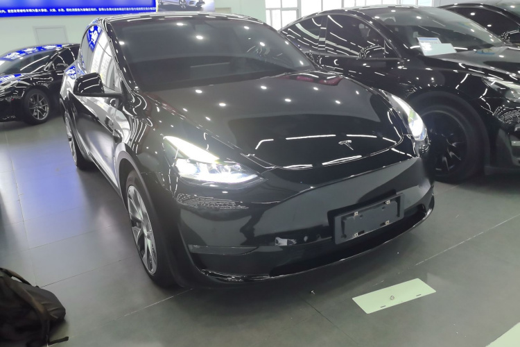Tesla Model Y 2021 #4 Tesla Model Y 2021 car image #4