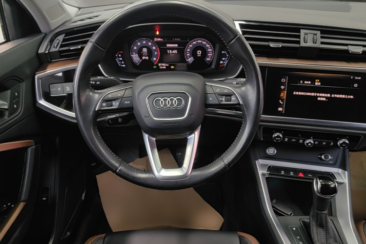 Audi Q3 2019 #11 Audi Q3 2019 car image #11