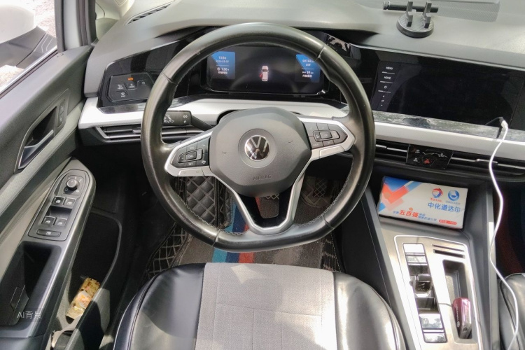 Volkswagen Golf 2021 car image #12