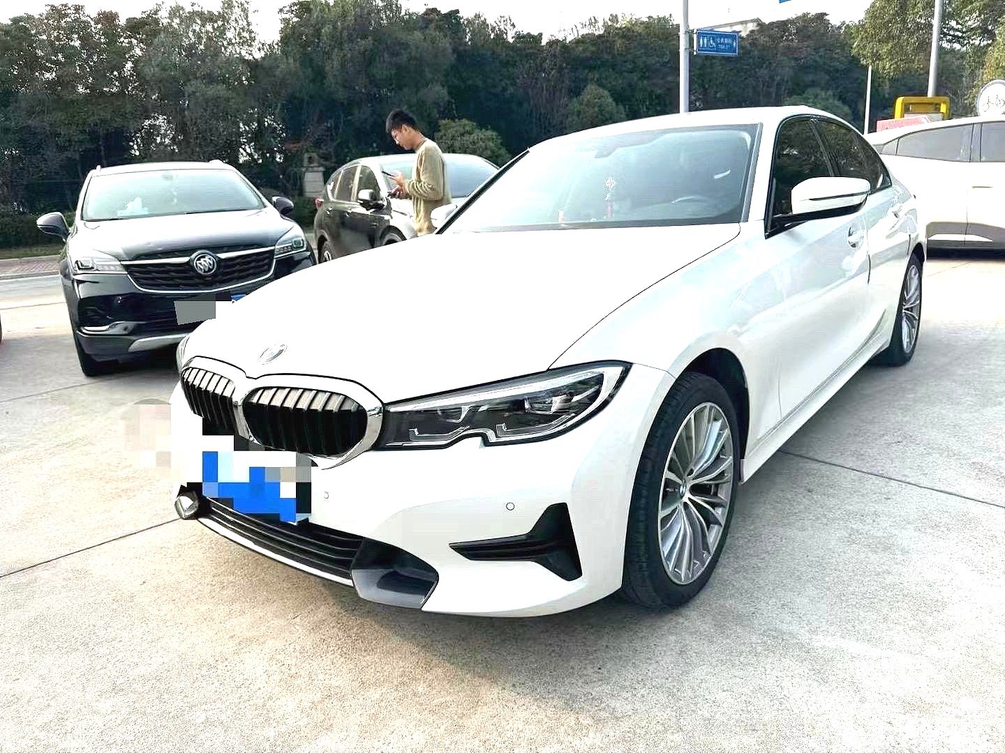 BMW 3 Series 2022 car image 