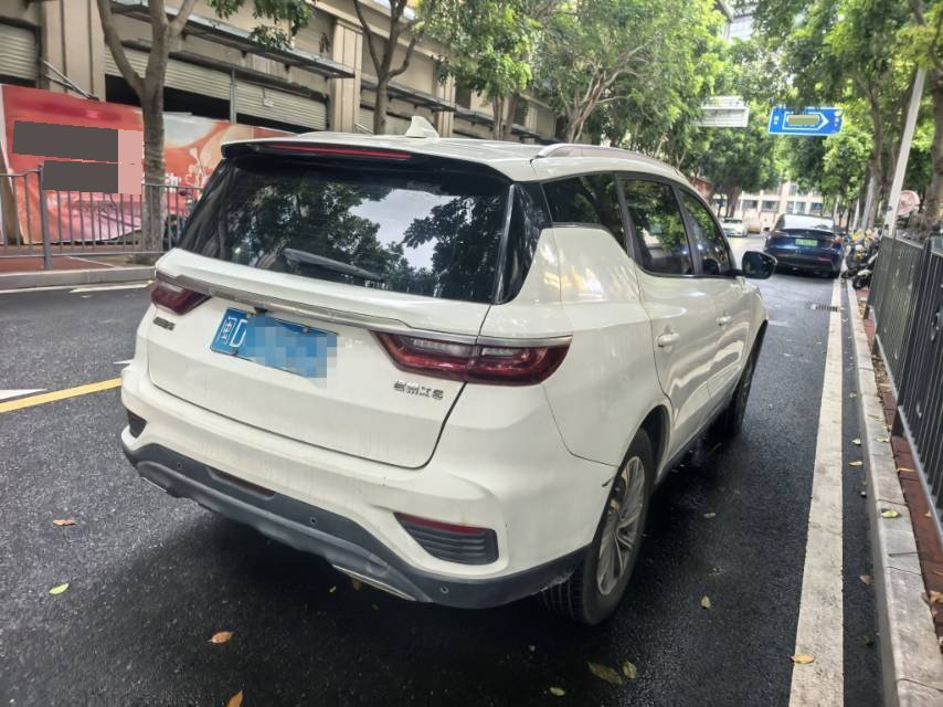 GEELY Vision X6 2020 car image #6