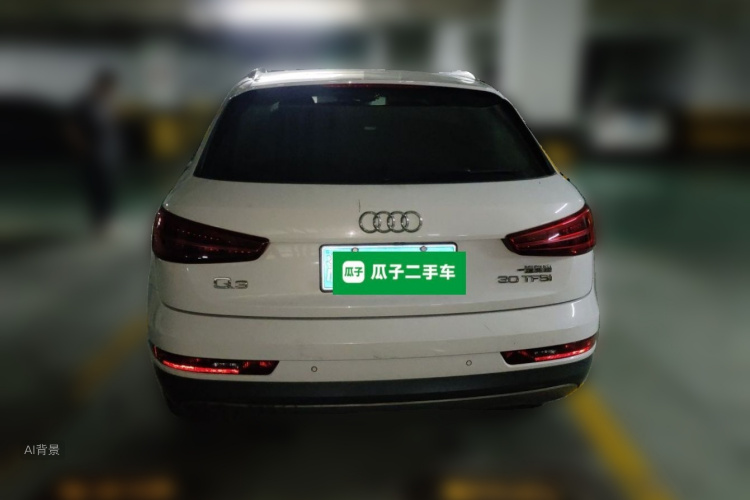 Audi Q3 2018 car image #6