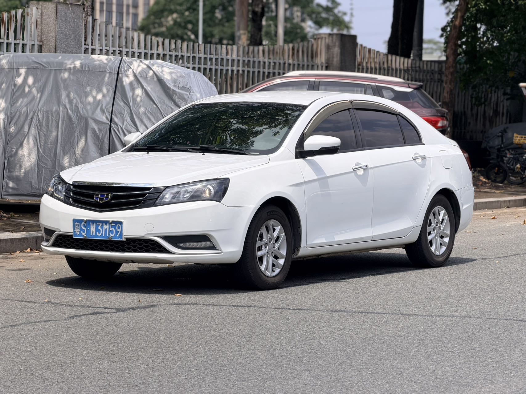 GEELY Emgrand 2016 GEELY Emgrand 2016 car image