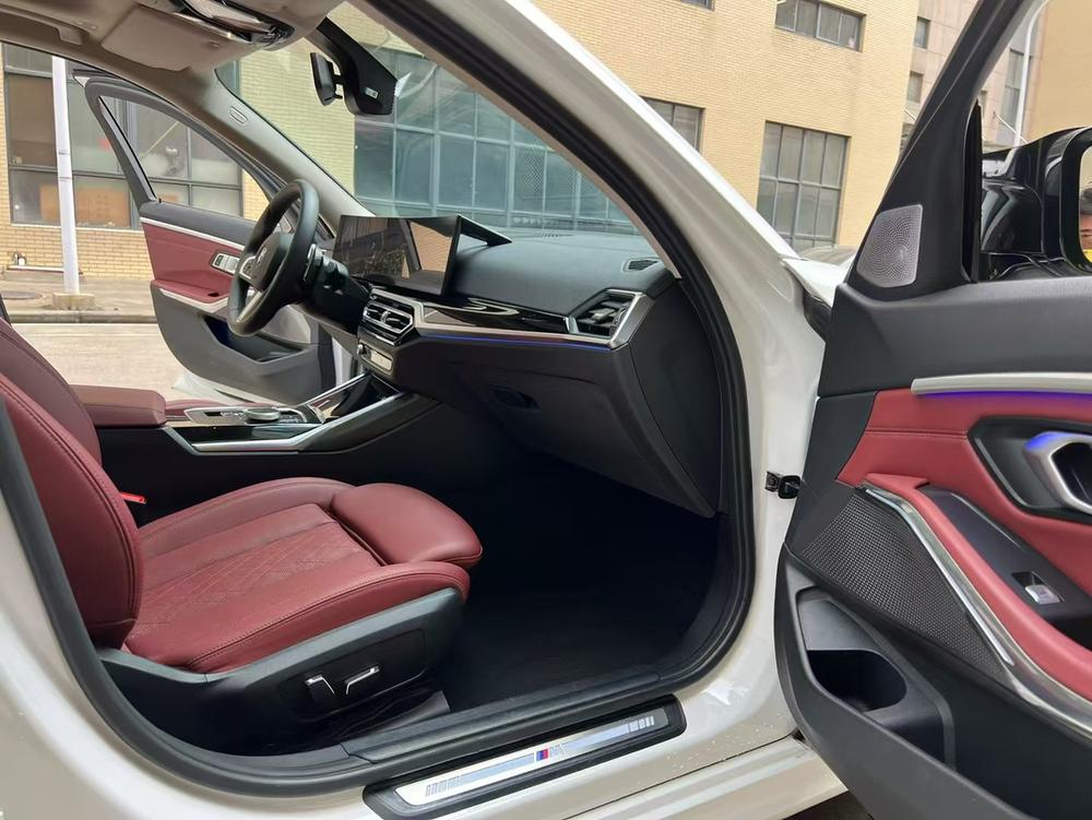 BMW 3 Series 2024 #6 BMW 3 Series 2024 car image #6