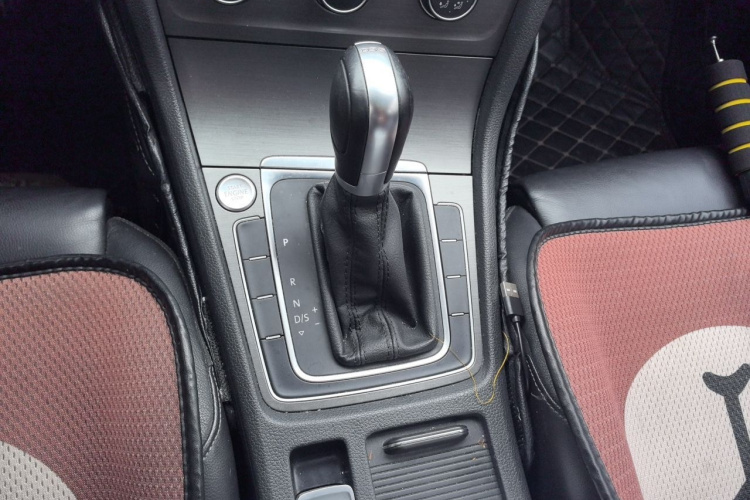 Volkswagen Golf 2015 car image #21