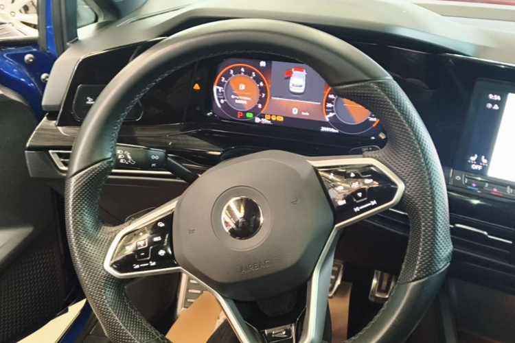 Volkswagen Golf 2021 car image #11